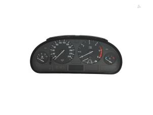 Gebruikte Kilometerteller KM BMW 5 serie (E39) 525d 24V Prijs € 49,00 Margeregeling aangeboden door Automaterialen Ronald Morien B.V.