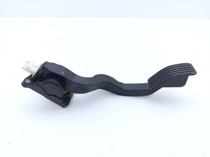 Gebruikte Sensor Gaspedaalpositie Peugeot 206 (2A/C/H/J/S) 1.4 16V Prijs € 15,00 Margeregeling aangeboden door Automaterialen Ronald Morien B.V.