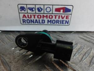 Nieuwe Nokkenas Sensor Renault Master III (JV) 2.3 dCi 16V Prijs € 34,99 Inclusief btw aangeboden door Automaterialen Ronald Morien B.V.