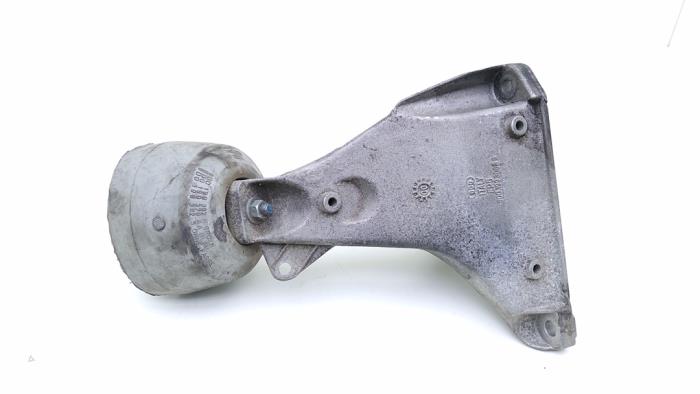 Gebruikte Motorrubber Volkswagen Passat (3B2) 1.9 TDI 115 Prijs € 15,00 Margeregeling aangeboden door Automaterialen Ronald Morien B.V.