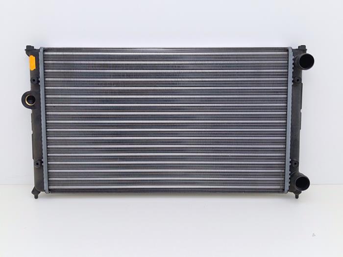 Nieuwe Radiateur Volkswagen Caddy II (9K9A) 1.6 Prijs € 25,00 Inclusief btw aangeboden door Automaterialen Ronald Morien B.V.