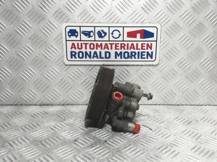 Gebruikte Servopomp Opel Movano Combi 2.3 CDTi 16V Prijs € 95,00 Inclusief btw aangeboden door Automaterialen Ronald Morien B.V.
