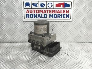 Gebruikte ABS Pomp Opel Movano Combi 2.3 CDTi 16V Prijs € 135,00 Inclusief btw aangeboden door Automaterialen Ronald Morien B.V.