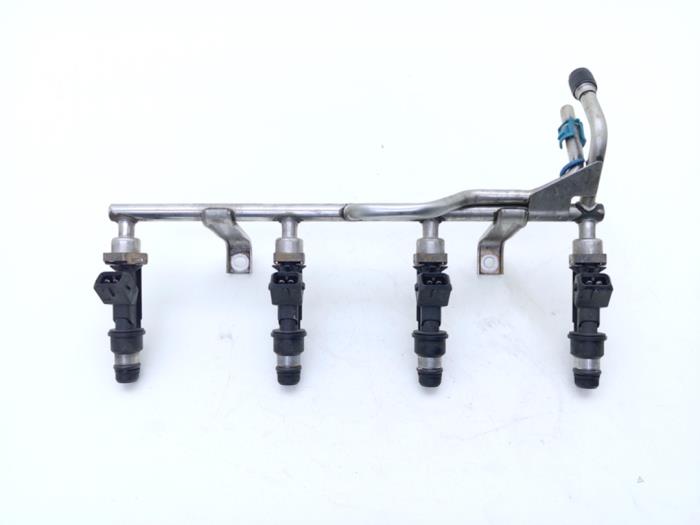 Gebruikte Verstuiver brug Opel Astra G (F08/48) 1.6 Prijs € 30,00 Margeregeling aangeboden door Automaterialen Ronald Morien B.V.