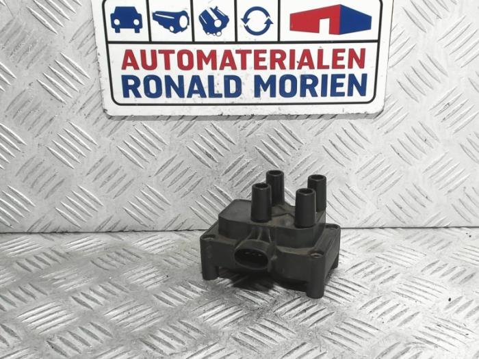 Gebruikte Bobine Ford Mondeo III 2.0 16V Prijs € 19,00 Margeregeling aangeboden door Automaterialen Ronald Morien B.V.