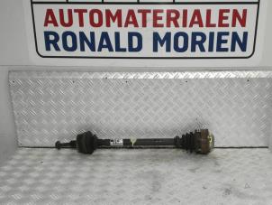 Gebruikte Aandrijfas links-achter Audi A4 Avant Quattro (B7) 3.0 TDI V6 24V Prijs € 25,00 Margeregeling aangeboden door Automaterialen Ronald Morien B.V.