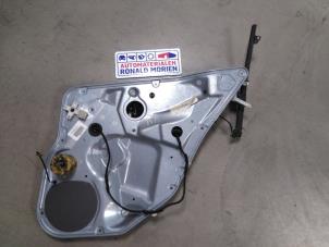 Gebruikte Raammechaniek 4Deurs rechts-achter Seat Ibiza III (6L1) 1.4 16V 75 Prijs € 45,00 Margeregeling aangeboden door Automaterialen Ronald Morien B.V.