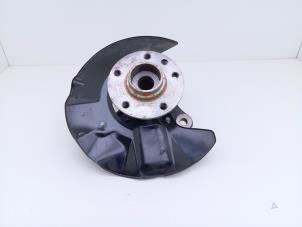 Gebruikte Fusee rechts-voor Volkswagen California T5 1.9 TDi Prijs € 124,99 Inclusief btw aangeboden door Automaterialen Ronald Morien B.V.