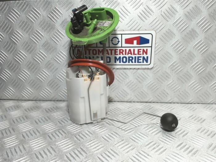 Gebruikte Benzinepomp Volkswagen Golf VII (AUA) 1.4 GTE 16V Prijs € 29,00 Margeregeling aangeboden door Automaterialen Ronald Morien B.V.