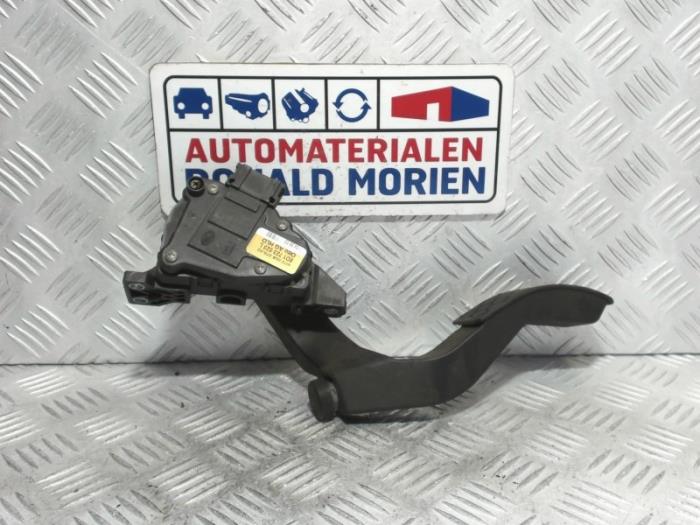 Gebruikte Gaspedaalpositie Sensor Volkswagen Passat Prijs € 9,99 Margeregeling aangeboden door Automaterialen Ronald Morien B.V.