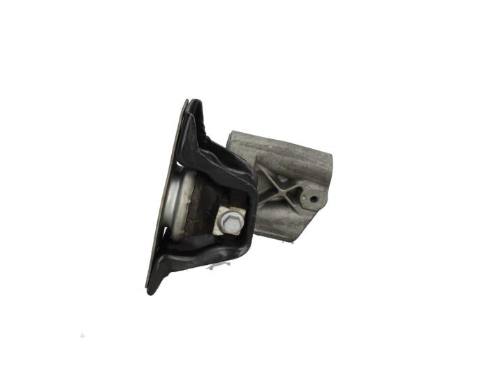 Gebruikte Motorsteun Renault Clio III (BR/CR) 1.5 dCi 70 Prijs € 25,00 Margeregeling aangeboden door Automaterialen Ronald Morien B.V.