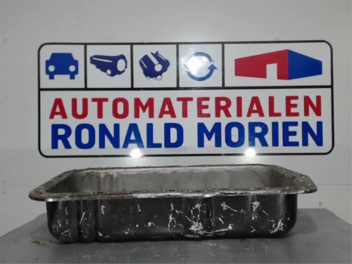 Gebruikte Carterpan Opel Vivaro 2.5 DTI 16V Prijs € 25,00 Margeregeling aangeboden door Automaterialen Ronald Morien B.V.