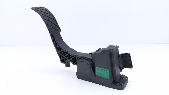 Gebruikte Sensor Gaspedaalpositie Volkswagen Polo IV (9N1/2/3) 1.4 16V Prijs € 14,95 Margeregeling aangeboden door Automaterialen Ronald Morien B.V.