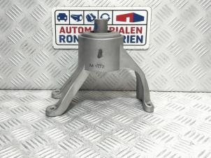 Gebruikte Motorsteun Volkswagen Transporter/Caravelle T6 2.0 TDI 150 Prijs € 39,00 Inclusief btw aangeboden door Automaterialen Ronald Morien B.V.