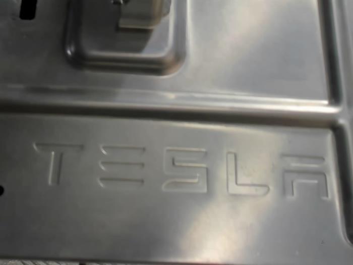 Radio module van een Tesla Model 3 EV AWD 2021