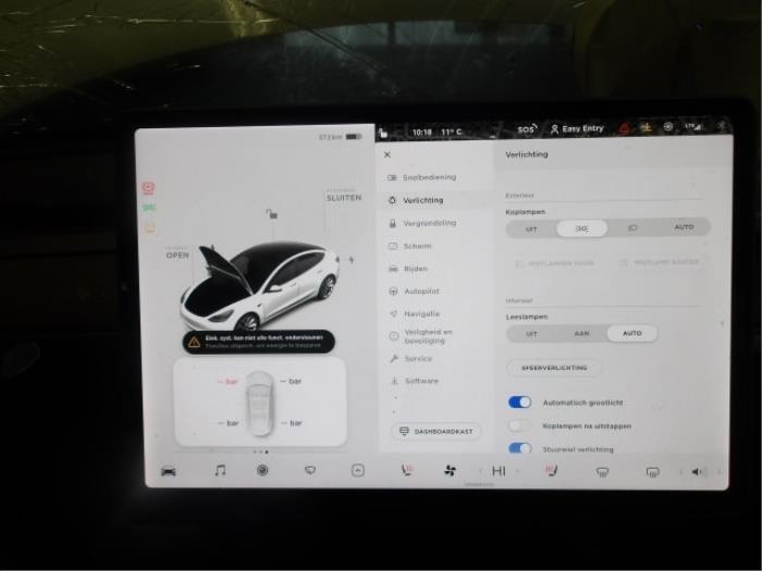 Display Interieur van een Tesla Model 3 Long Range AWD 75 kWh 2021