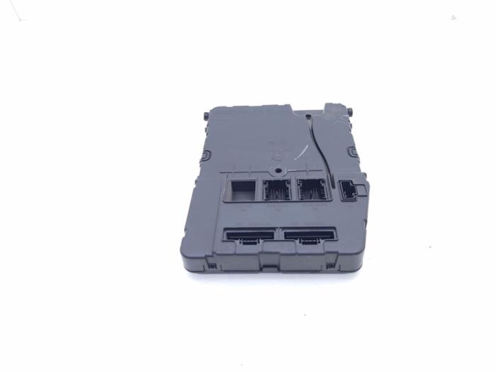 Gebruikte Bodycontrol Module Renault Scénic II (JM) 1.9 dCi 130 Prijs € 89,00 Margeregeling aangeboden door Automaterialen Ronald Morien B.V.