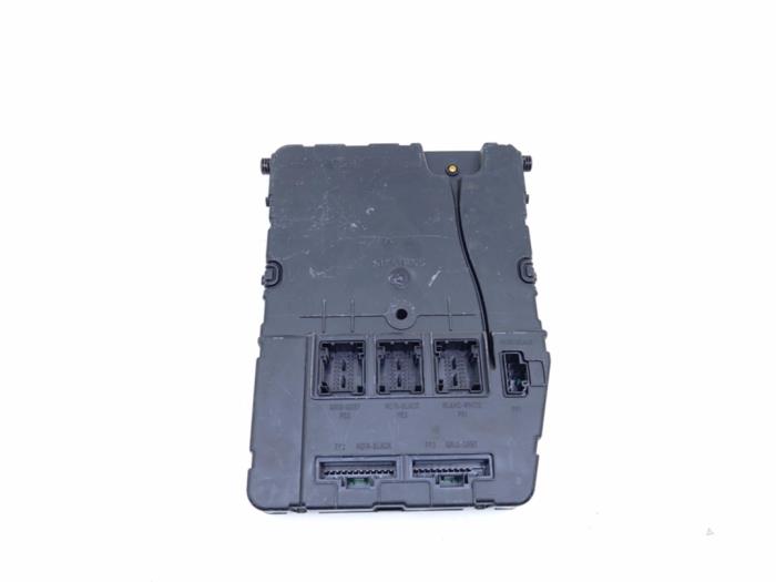 Gebruikte Computer Body Control Renault Grand Scénic II (JM) 1.5 dCi 100 Prijs € 50,00 Margeregeling aangeboden door Automaterialen Ronald Morien B.V.