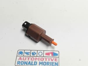 Gebruikte Schakelaar Remlicht Tesla Model 3 Long Range AWD 75 kWh Prijs € 29,00 Inclusief btw aangeboden door Automaterialen Ronald Morien B.V.