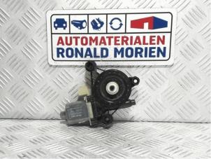 Gebruikte Motor electrisch raam Audi RS 3 Sportback (8VA/8VF) 2.5 TFSI 20V Quattro Prijs € 10,00 Margeregeling aangeboden door Automaterialen Ronald Morien B.V.