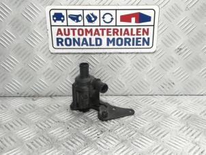Gebruikte Extra waterpomp Volkswagen Transporter Prijs € 39,00 Inclusief btw aangeboden door Automaterialen Ronald Morien B.V.