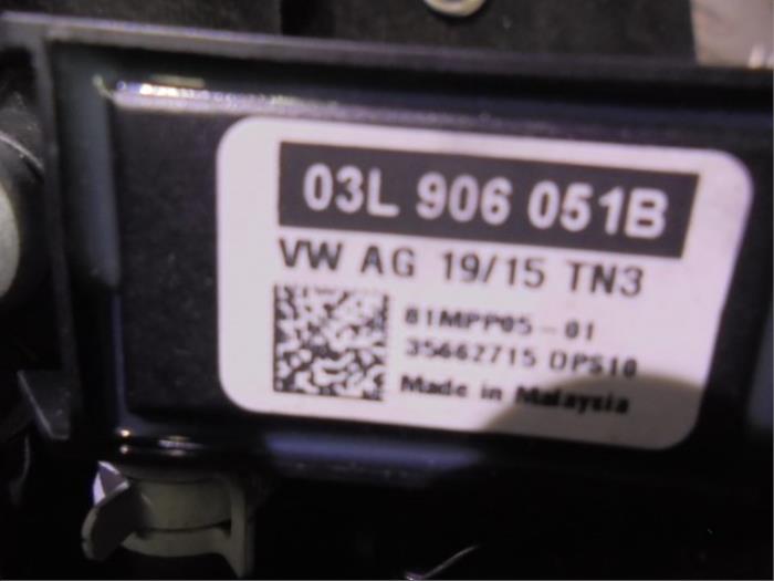 Brandstofdruk sensor van een Volkswagen Jetta IV (162/16A) 2.0 TDI 16V 2016