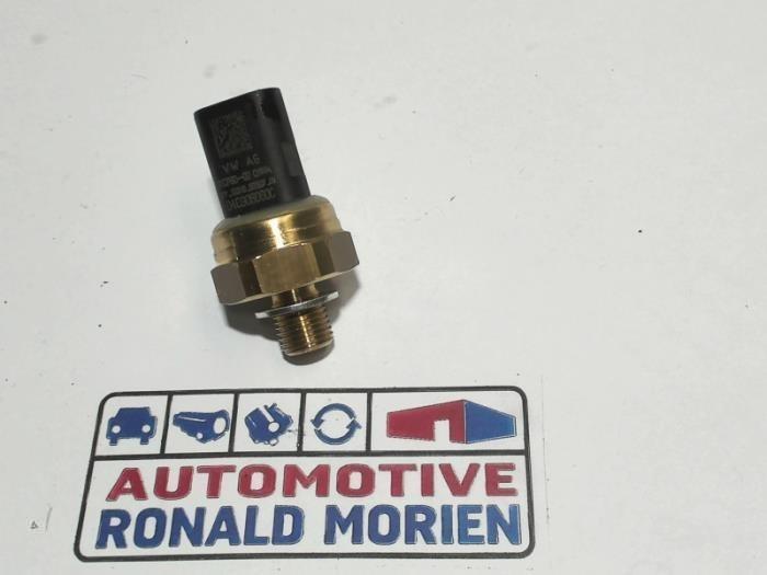 Gebruikte Oliedruk sensor Volkswagen Transporter T6 2.0 TDI 150 4Motion Prijs € 19,00 Inclusief btw aangeboden door Automaterialen Ronald Morien B.V.