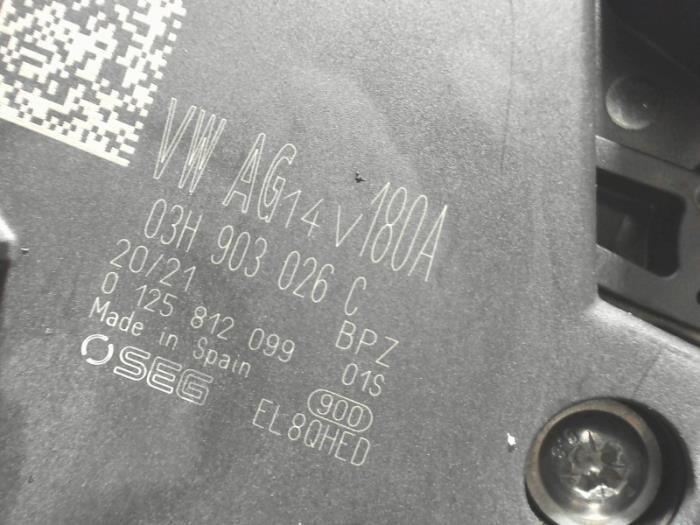 Dynamo van een Volkswagen Transporter/Caravelle T6 2.0 TDI 150 2021