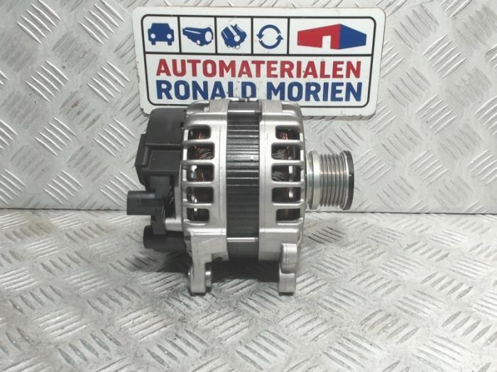 Dynamo van een Volkswagen Transporter/Caravelle T6 2.0 TDI 150 2021