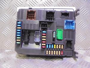 Gebruikte Zekeringkast Peugeot 208 I (CA/CC/CK/CL) 1.2 Vti 12V PureTech 82 Prijs € 75,00 Margeregeling aangeboden door Automaterialen Ronald Morien B.V.