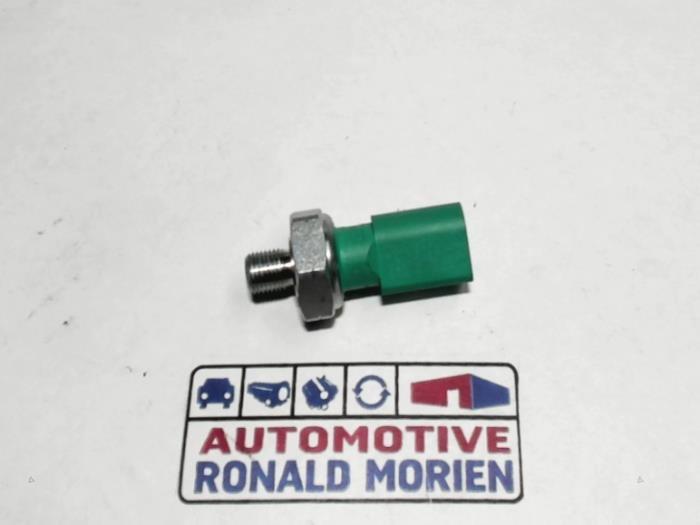 Gebruikte Oliedruk Schakelaar Volkswagen Transporter T6 2.0 TDI 150 Prijs € 9,99 Inclusief btw aangeboden door Automaterialen Ronald Morien B.V.
