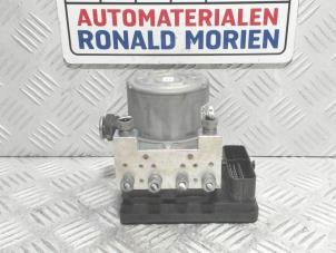 Gebruikte ABS Pomp Renault Trafic (1FL/2FL/3FL/4FL) 1.6 dCi 125 Twin Turbo Prijs € 195,00 Margeregeling aangeboden door Automaterialen Ronald Morien B.V.