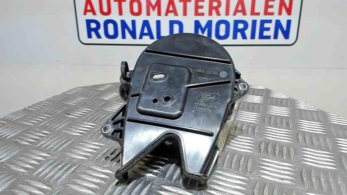 Gebruikte Distributiedeksel Ford Focus 4 1.0 Ti-VCT EcoBoost 12V 125 Prijs € 10,00 Margeregeling aangeboden door Automaterialen Ronald Morien B.V.
