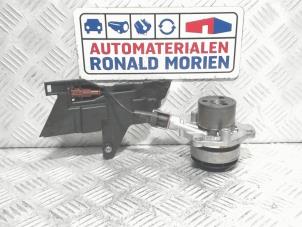 Gebruikte Koelvloeistof pomp Volkswagen Golf VII (AUA) 1.6 TDI 16V Prijs € 85,00 Inclusief btw aangeboden door Automaterialen Ronald Morien B.V.