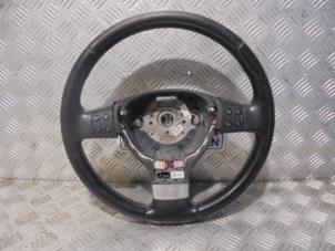 Gebruikte Stuurwiel Volkswagen Golf Plus (5M1/1KP) 1.9 TDI 105 Prijs € 95,00 Inclusief btw aangeboden door Automaterialen Ronald Morien B.V.