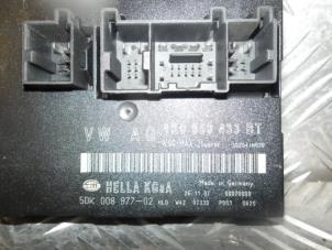 Gebruikte BCM Volkswagen Golf Plus (5M1/1KP) 1.9 TDI 105 Prijs € 30,25 Inclusief btw aangeboden door Automaterialen Ronald Morien B.V.