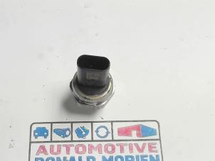 Oliedruk sensor van een Volkswagen Golf VIII (CD1) 1.5 eTSI 16V 2021