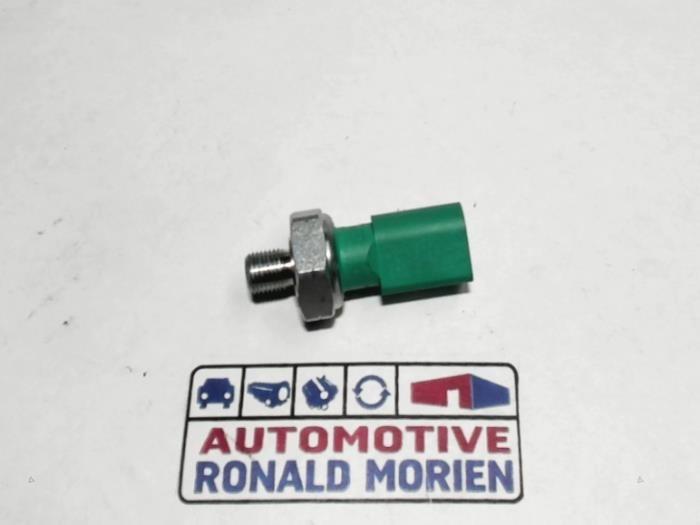 Gebruikte Oliedruk Schakelaar Volkswagen Transporter T6 2.0 TDI 150 Prijs € 9,99 Inclusief btw aangeboden door Automaterialen Ronald Morien B.V.