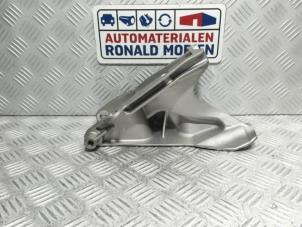 Gebruikte Motorrubber Volkswagen Transporter T6 2.0 TDI 150 4Motion Prijs € 40,00 Inclusief btw aangeboden door Automaterialen Ronald Morien B.V.