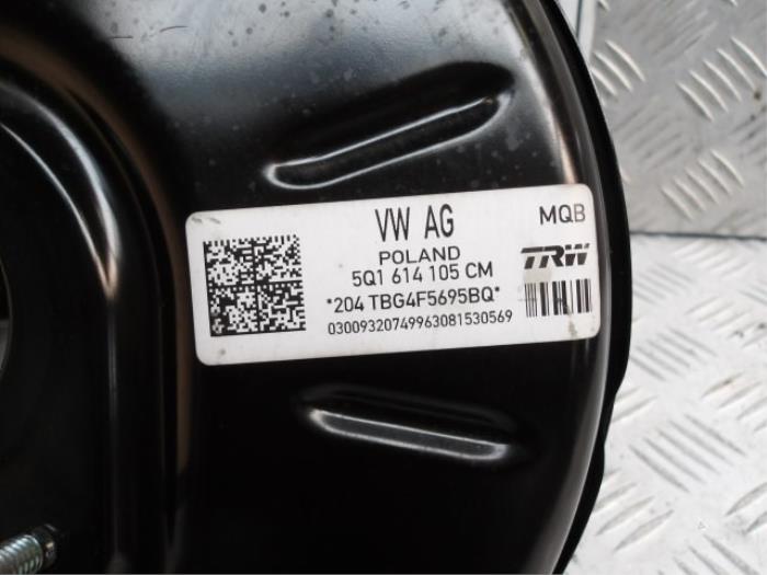Rembooster van een Volkswagen Golf VII (AUA) 1.6 TDI BlueMotion 16V 2016