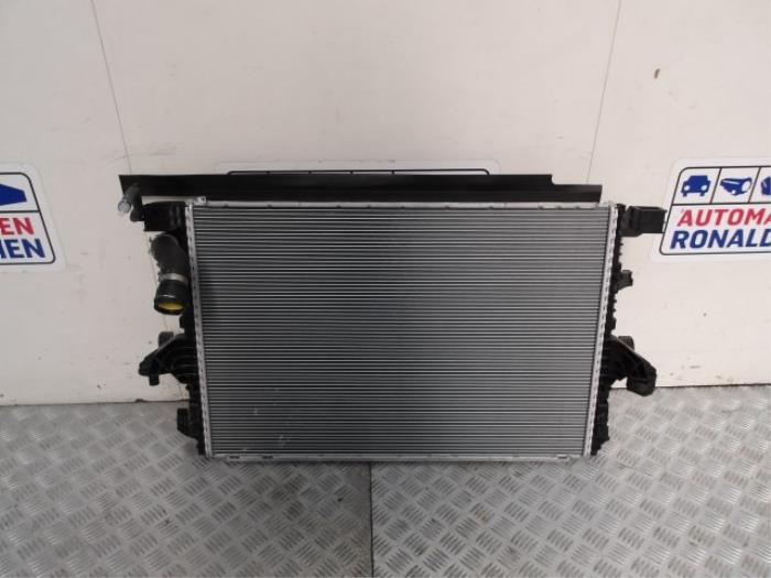 Gebruikte Radiateur Volkswagen Transporter T6 2.0 TDI 150 Prijs € 195,00 Inclusief btw aangeboden door Automaterialen Ronald Morien B.V.