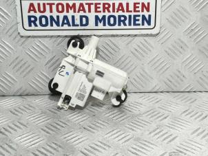 Gebruikte Sluithulpmotor portier rechts-voor Audi A6 (C8) 3.0 V6 24V 55 TFSI Mild hybrid Quattro Prijs € 75,00 Inclusief btw aangeboden door Automaterialen Ronald Morien B.V.