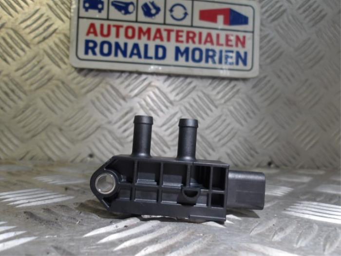 Brandstofdruk sensor van een Audi A7 Sportback (4KA) 2.0 16V 45 TFSI Mild hybrid 2021