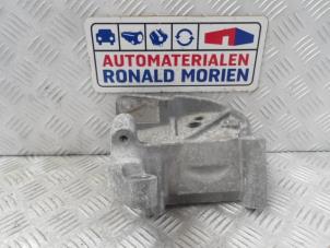 Gebruikte Motorrubber Volvo V40 Cross Country (MZ) 2.0 T3 16V Prijs € 20,00 Margeregeling aangeboden door Automaterialen Ronald Morien B.V.