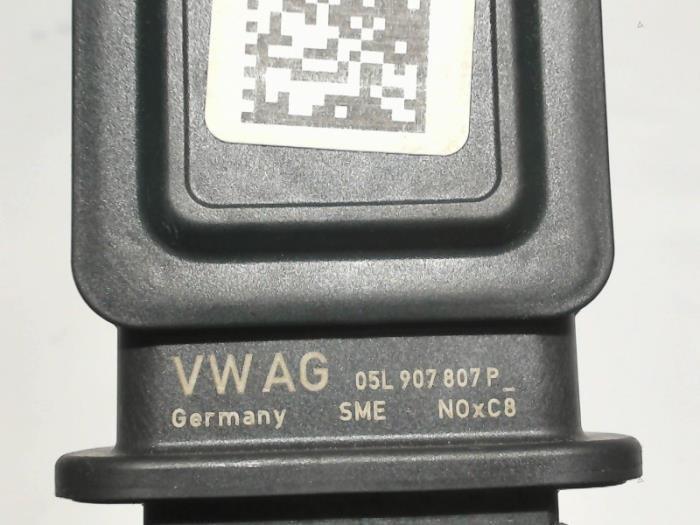 Nox sensor van een Volkswagen Transporter/Caravelle T6 2.0 TDI 150 2022
