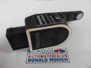 Gebruikte Xenon hoogteregelaar Volvo V40 Cross Country (MZ) 2.0 T3 16V Prijs € 39,00 Margeregeling aangeboden door Automaterialen Ronald Morien B.V.