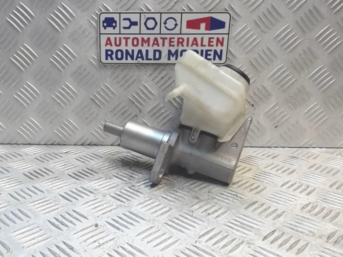 Gebruikte Hoofdremcilinder Audi A4 (B8) 1.8 TFSI 16V Prijs € 59,00 Margeregeling aangeboden door Automaterialen Ronald Morien B.V.