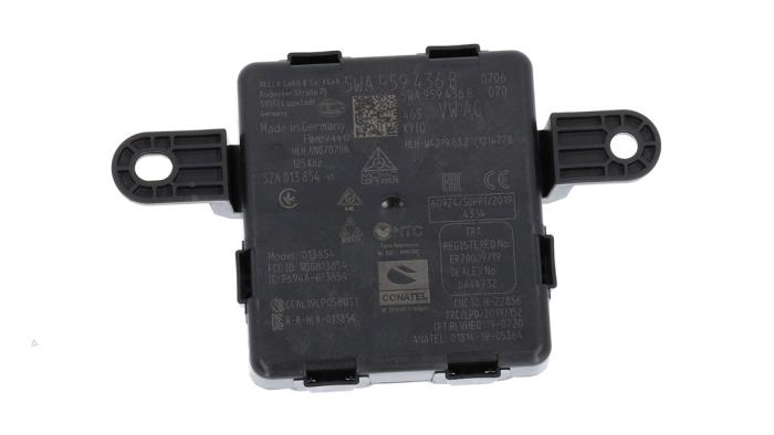 Gebruikte Computer Diversen Volkswagen Golf VIII (CD1) 1.5 eTSI 16V Prijs € 45,00 Inclusief btw aangeboden door Automaterialen Ronald Morien B.V.