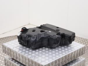 Gebruikte Tank adblue Volkswagen Transporter/Caravelle T6 2.0 TDI 150 Prijs € 332,75 Inclusief btw aangeboden door Automaterialen Ronald Morien B.V.