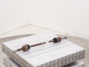 Gebruikte Steekas links-achter Ford Kuga II (DM2) 1.5 EcoBoost 16V 4x4 Prijs € 103,30 Margeregeling aangeboden door Automaterialen Ronald Morien B.V.